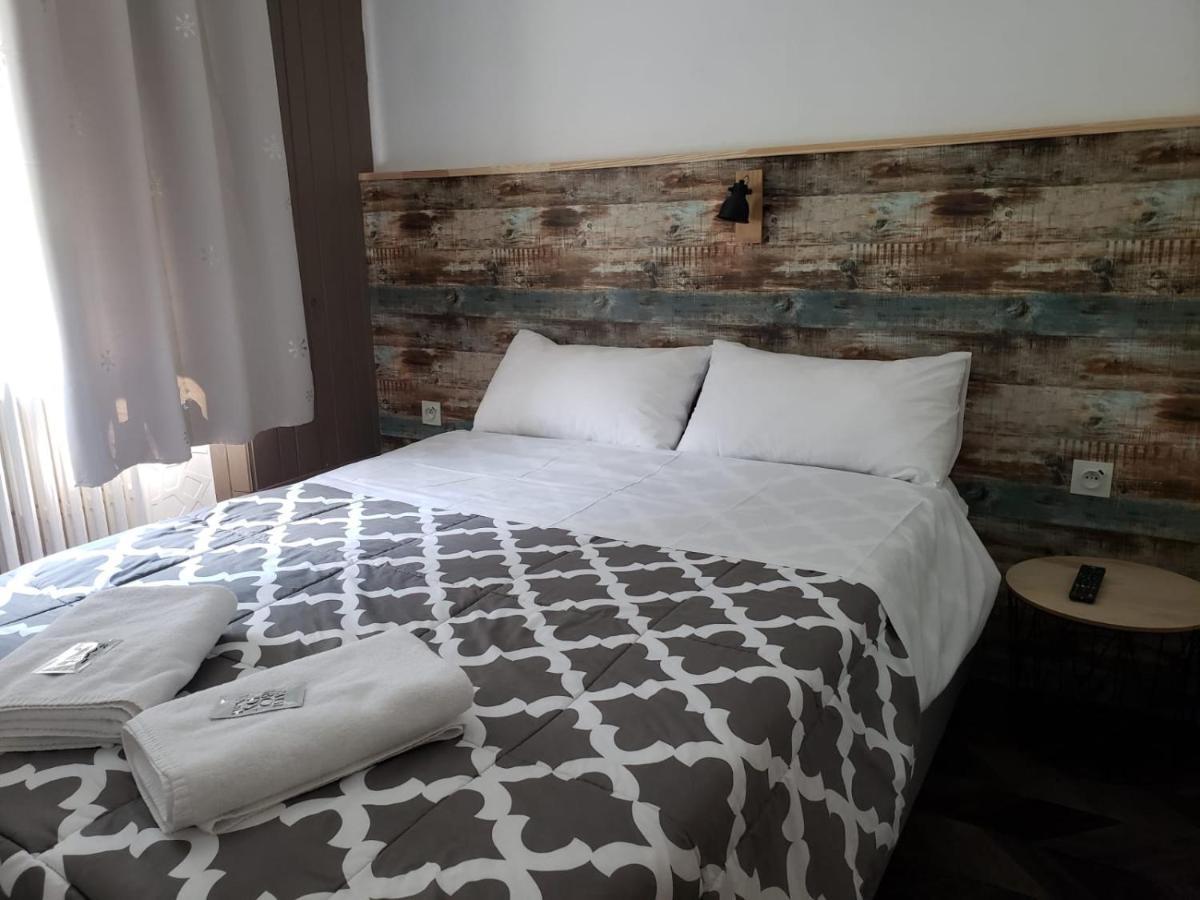 Hotel De La Gare Модан Экстерьер фото