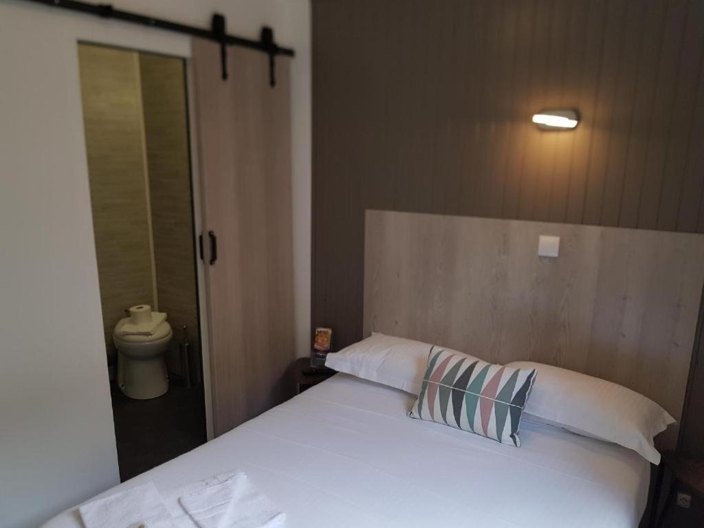 Hotel De La Gare Модан Экстерьер фото
