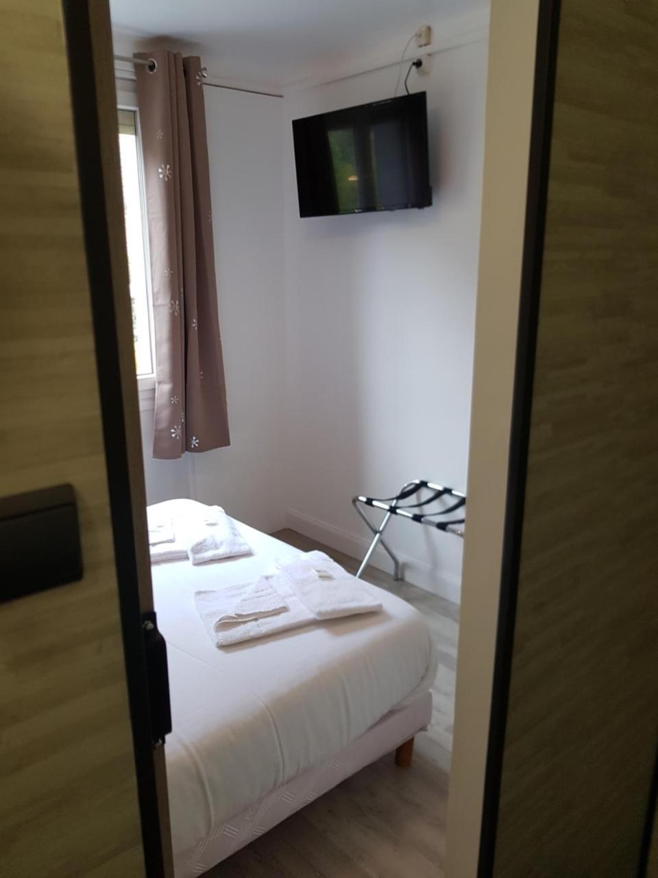 Hotel De La Gare Модан Экстерьер фото
