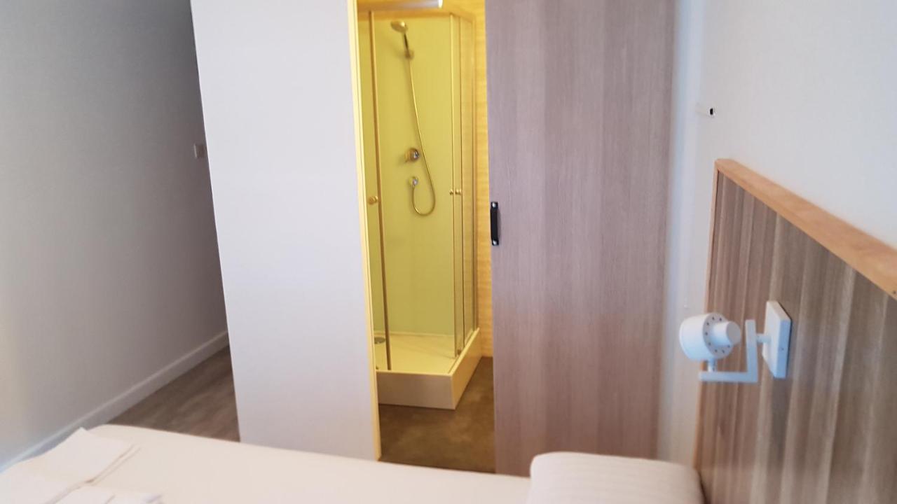 Hotel De La Gare Модан Экстерьер фото